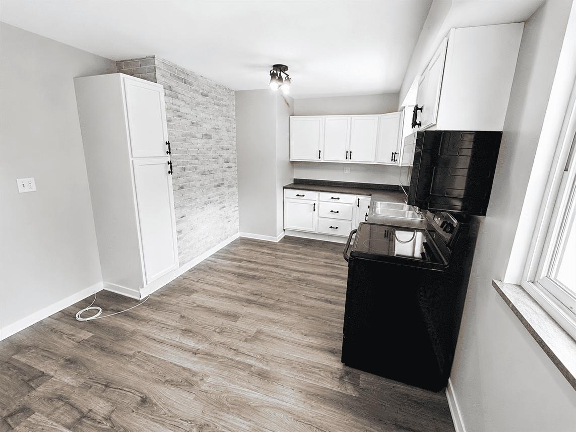 4477 E Centerville Rd – photo 2