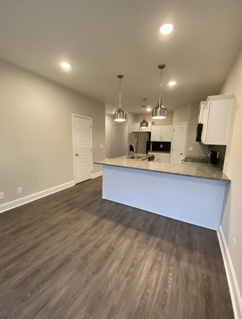 1031 Glenkirk Drive – photo 5