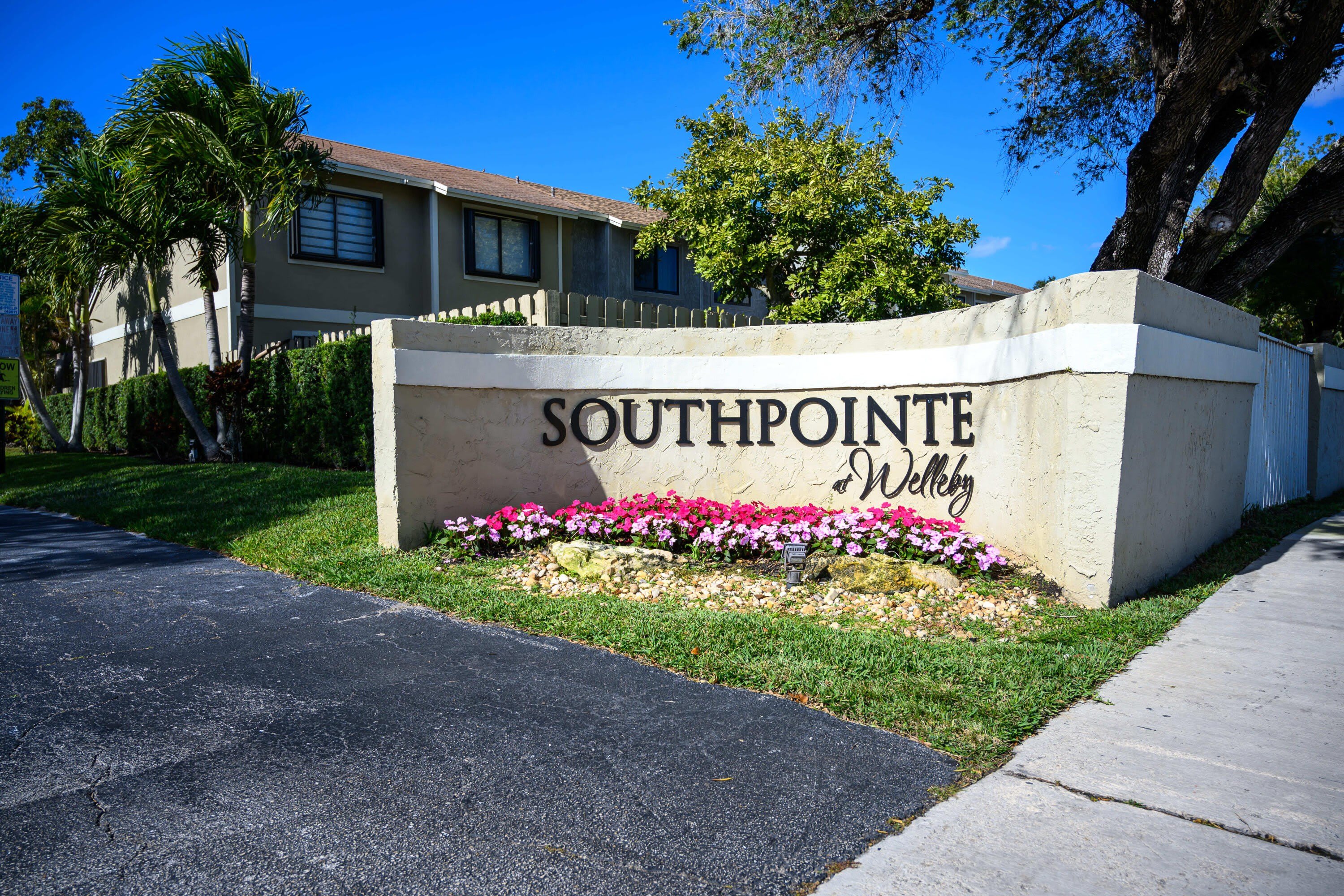 11197 Nw 37Th Street – photo 1