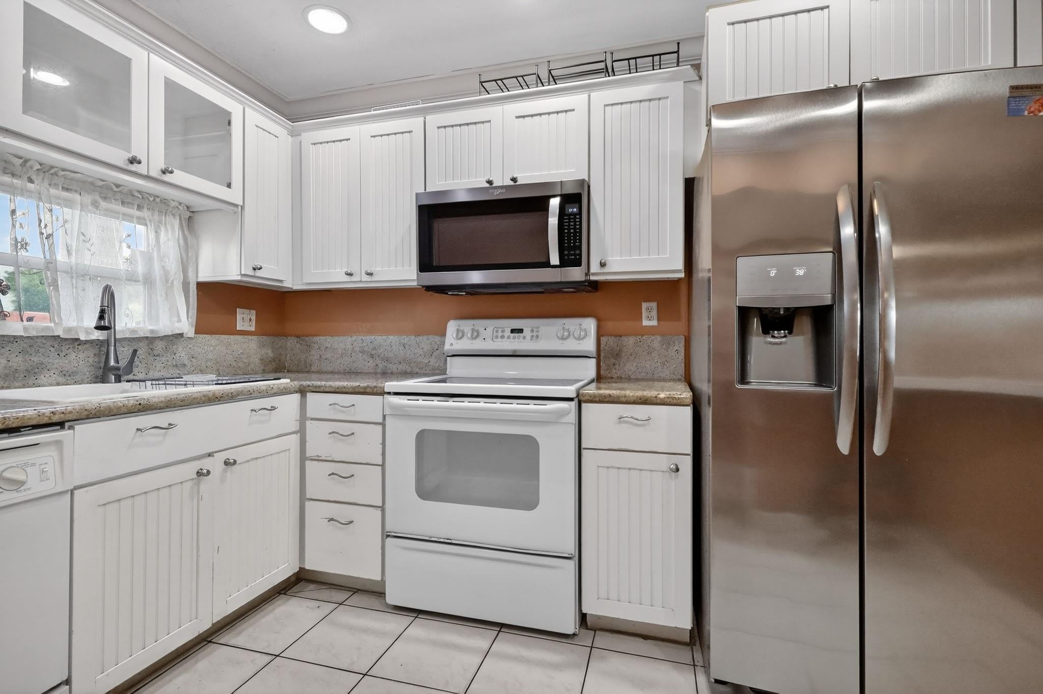 9410 N Hollybrook Lake Drive – photo 2