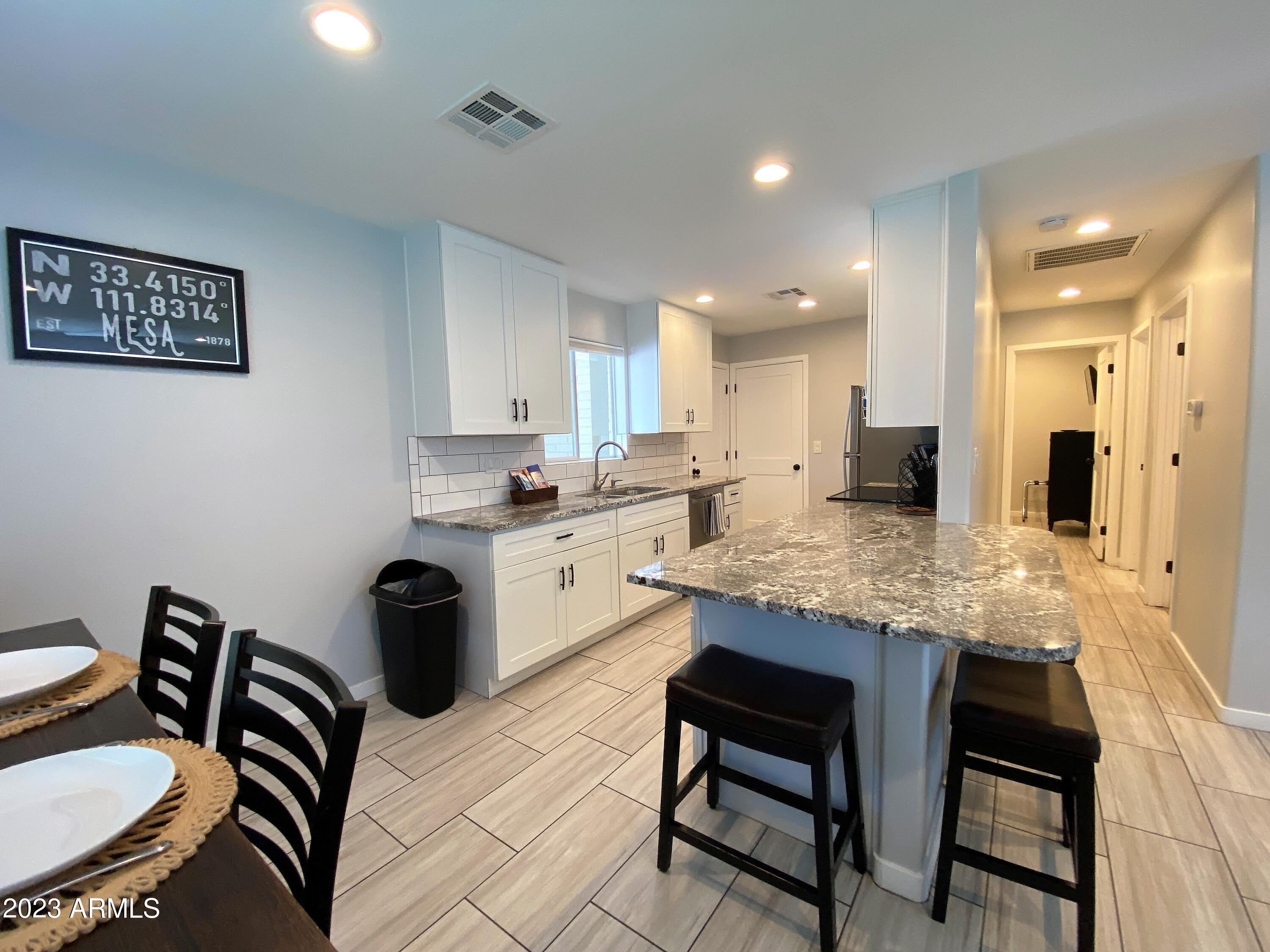 33 N Hobson – photo 3
