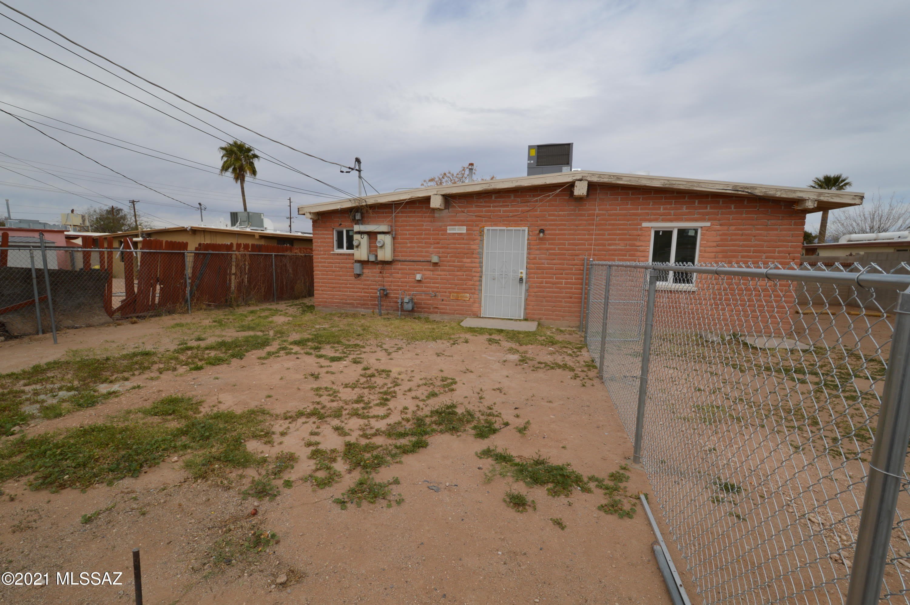 20 E Susana Street – photo 1