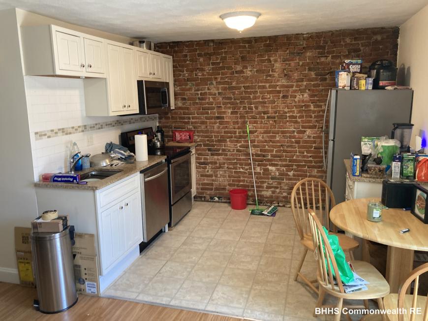 3 Elm St. – photo 2