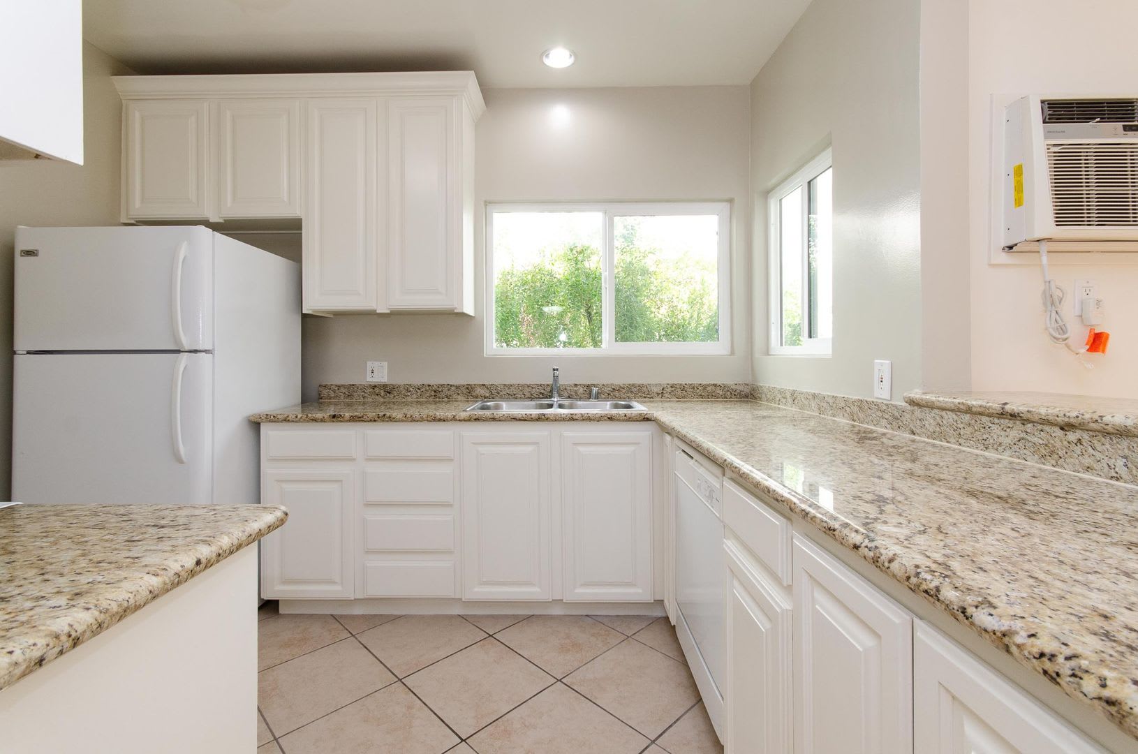 11848 Dorothy – photo 4