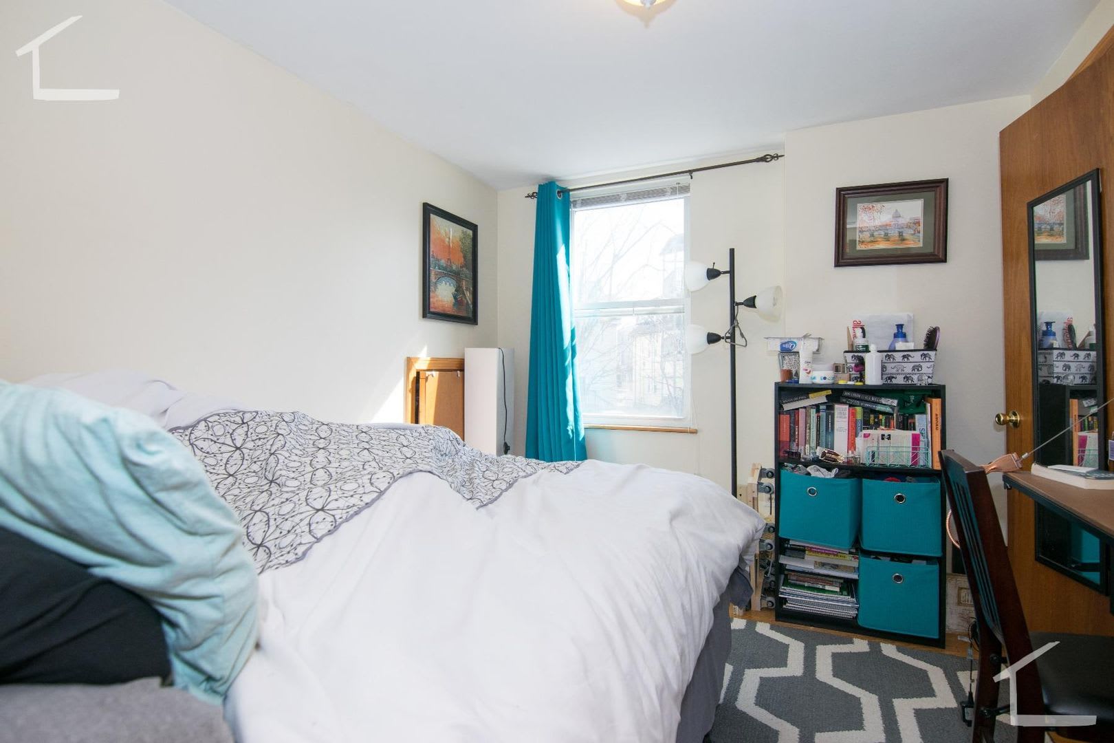 Available 6/1! Fantastic Brighton 1-bed/1-bath apartment – photo 2