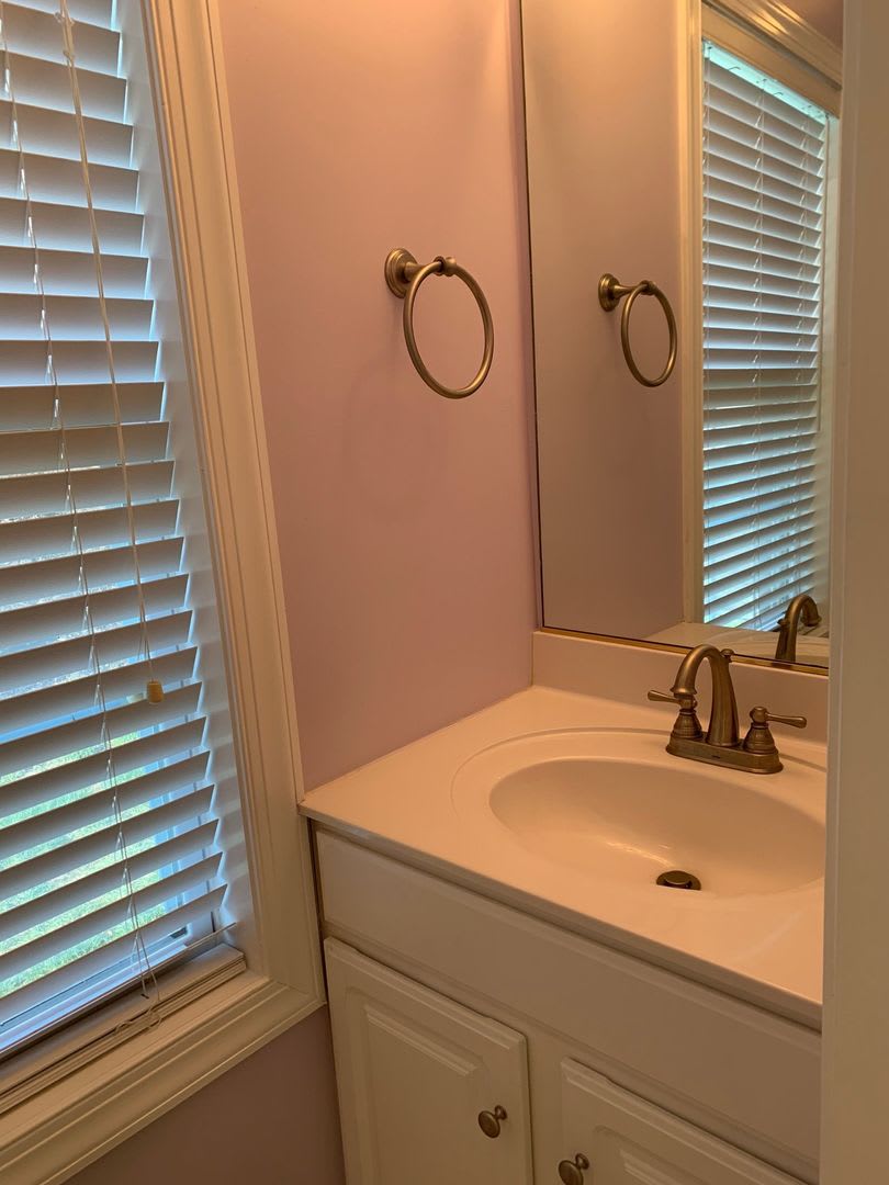 2 Bedroom 2 5 Bath Townhouse With 2 Car Garage – photo 2