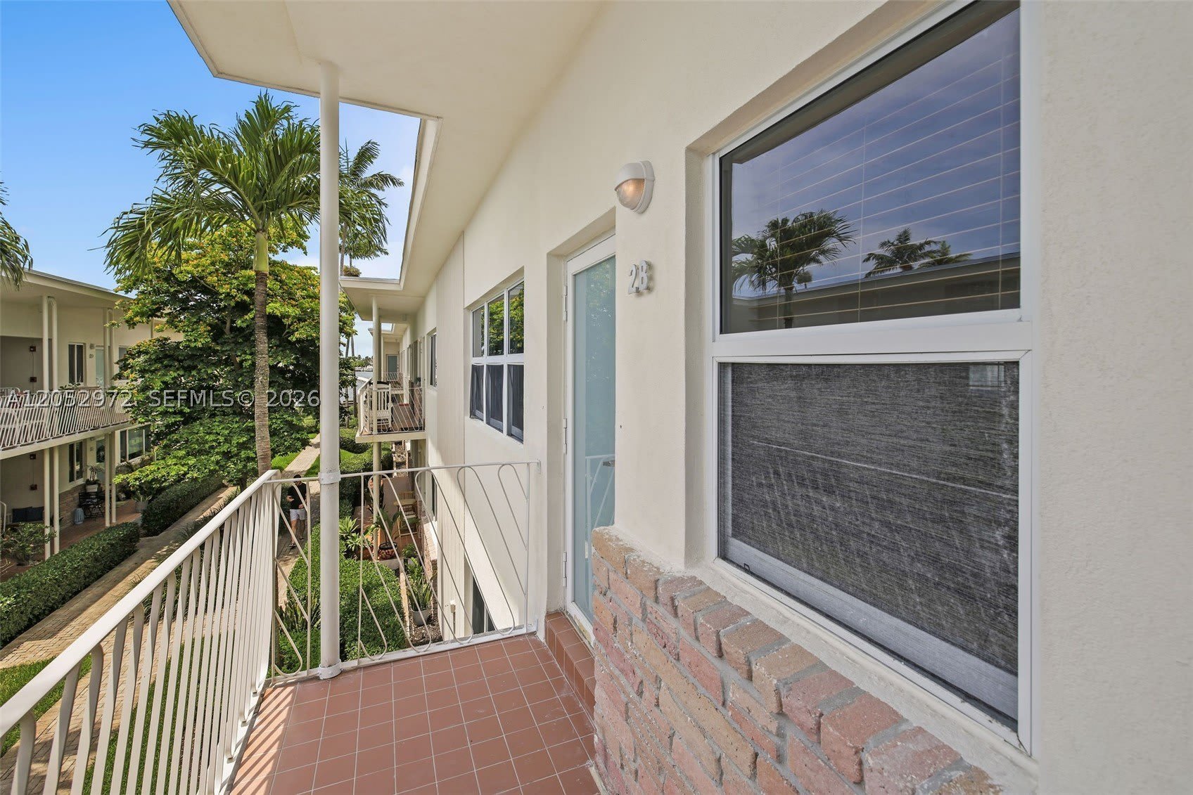 1100 Venetian Way – photo 2