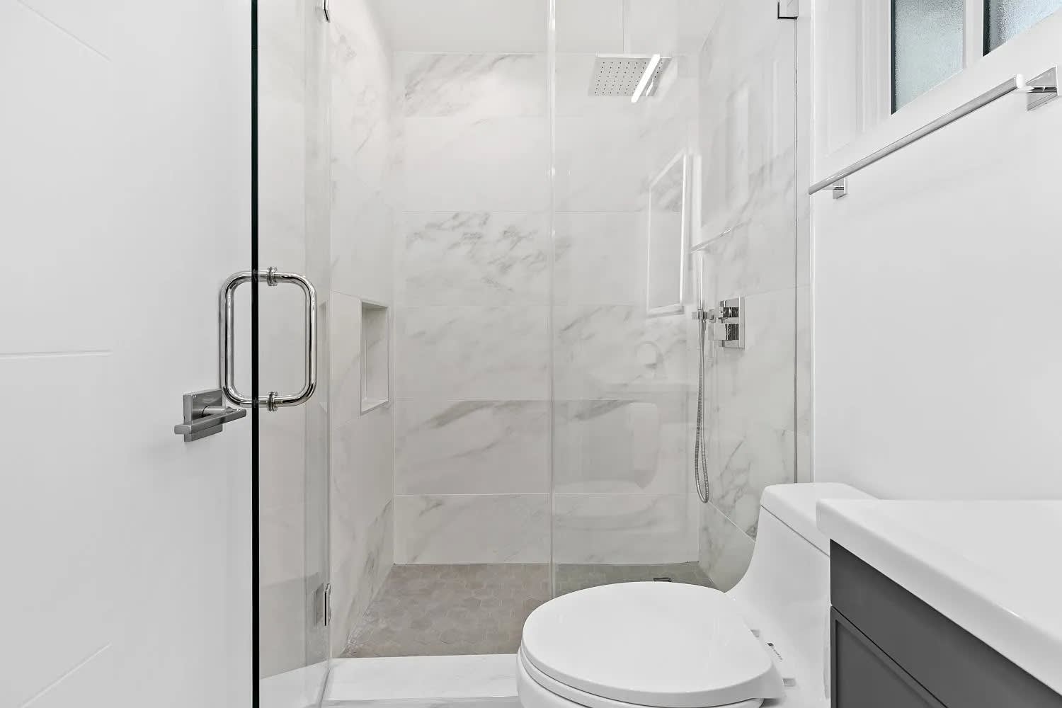 10943 Christine Way – photo 2