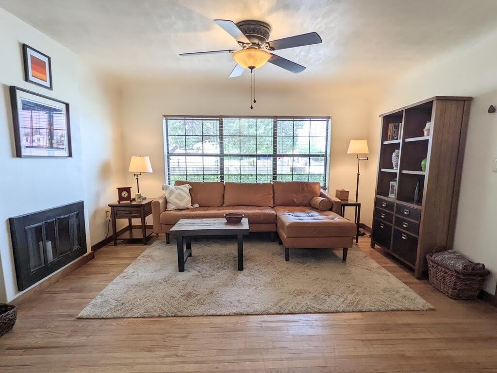 1103 W San Antonio St – photo 5