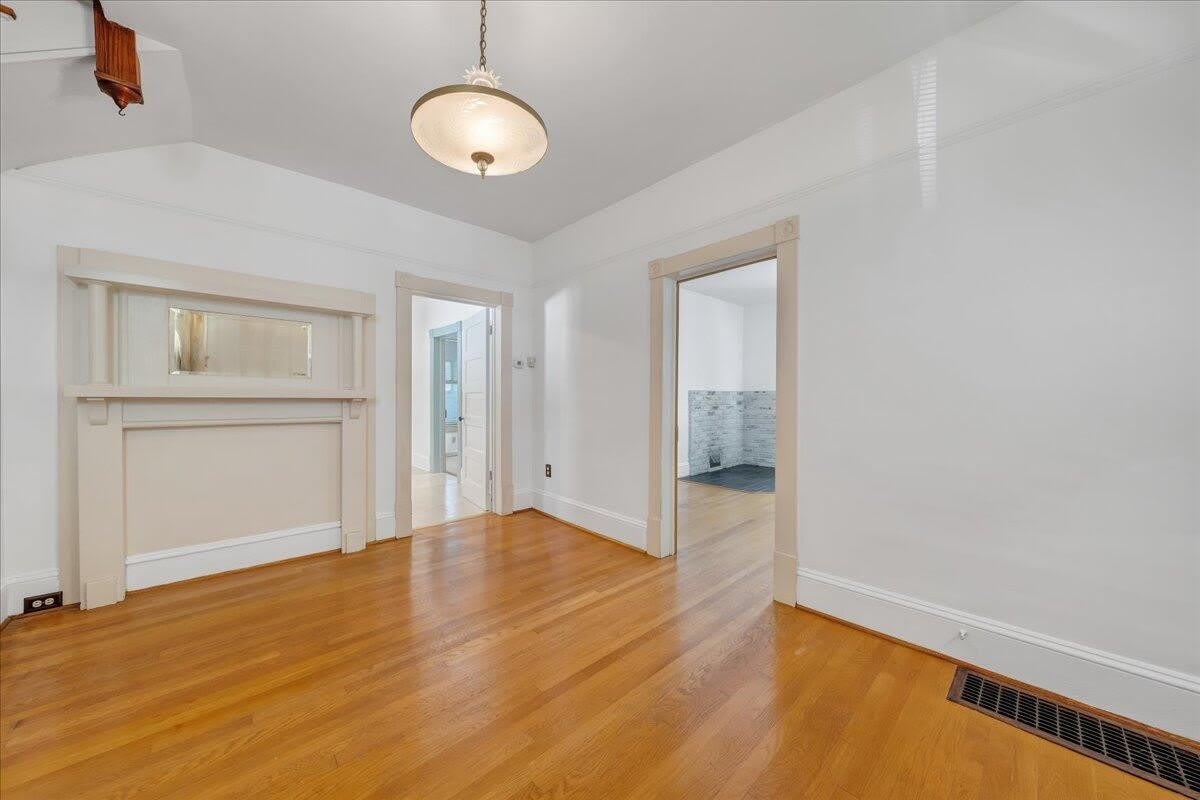 733 Murray Ave SE – photo 4