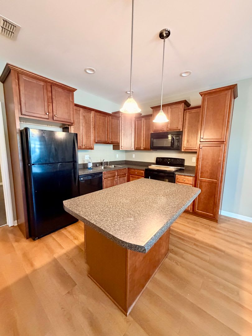 Modern 3/3 Condo – photo 4