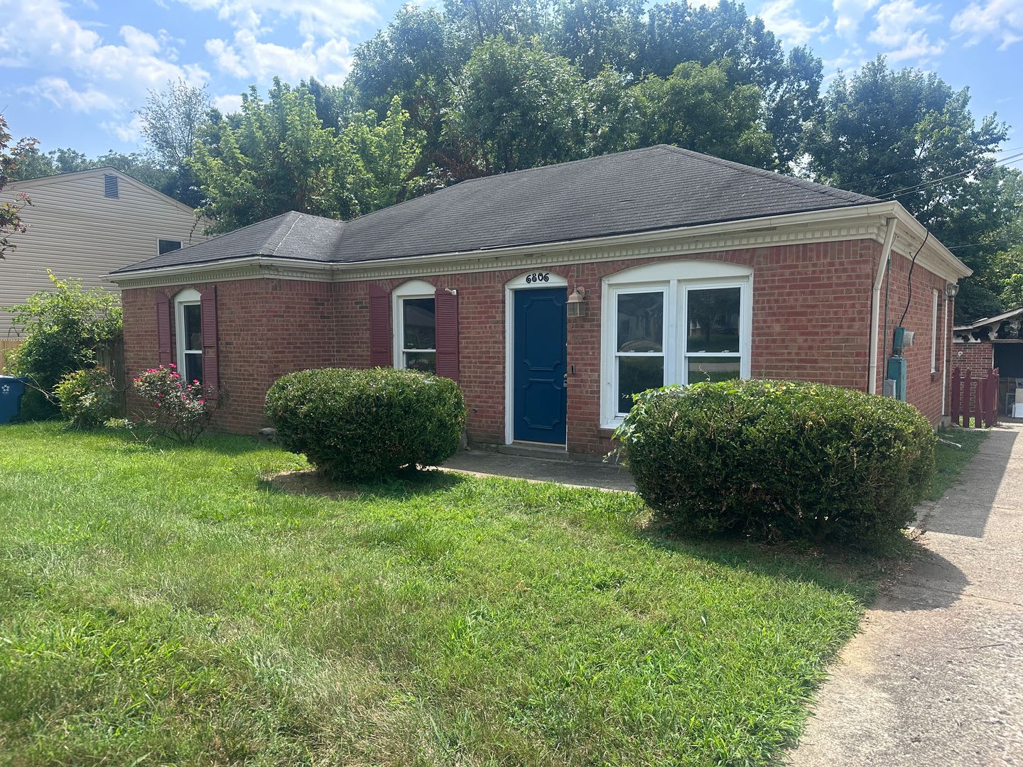Coming soon- 3 bedroom ranch with 2-car garage in 40229 – photo 1