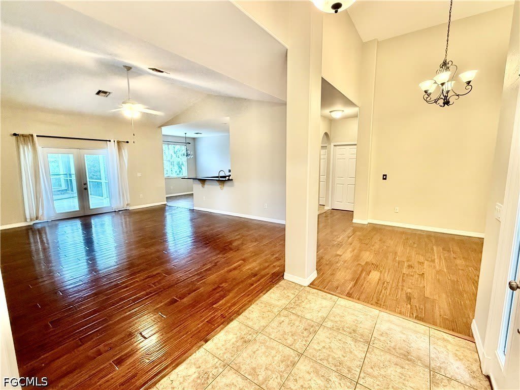 1466 Argyle Drive – photo 2