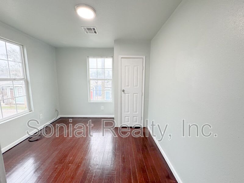 3433 LaSalle St. – photo 5
