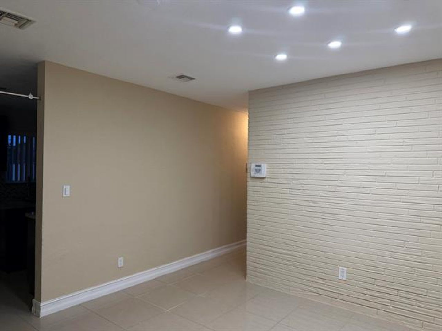 4011 SW 28th St # 4011, West Park, FL 33023 – photo 3