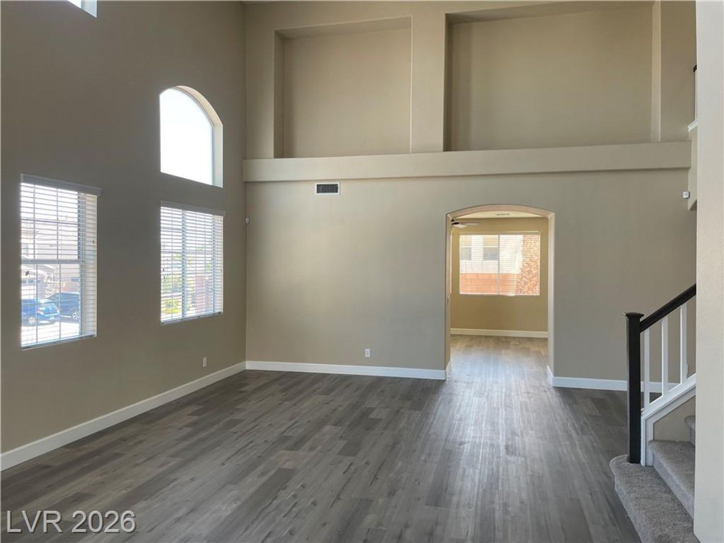 Gorgeous 5 bedroom in Henderson – photo 4