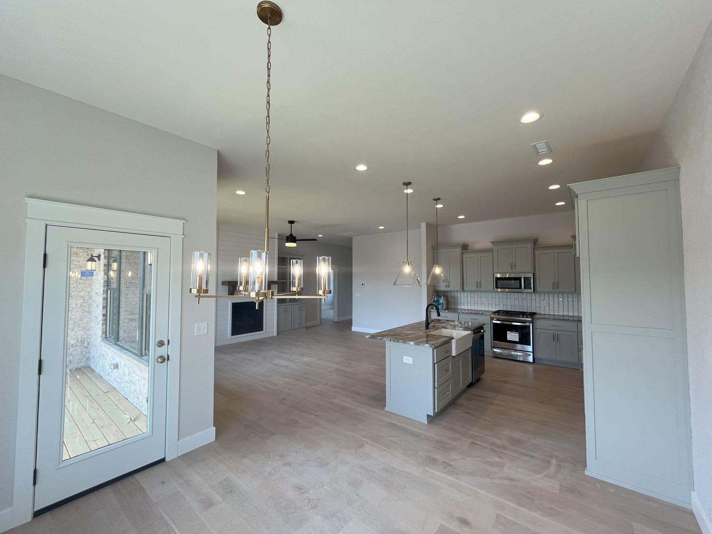 Beautiful Brand New 4 Bedroom 2 Bath Home On A Cul De Sac In The Exclusive Lion S Gate Neighborhood – photo 5