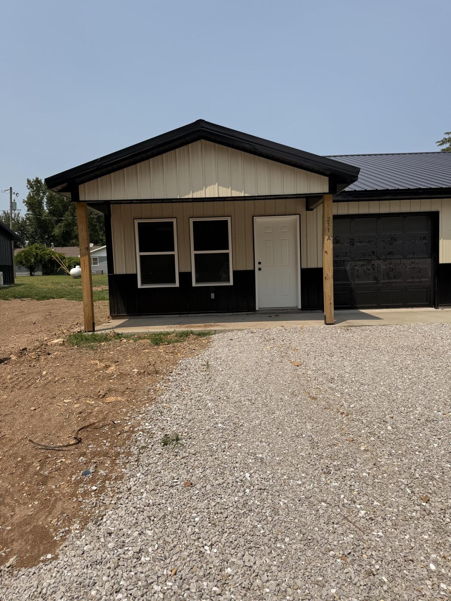 211 W Sunrise Street – photo 1