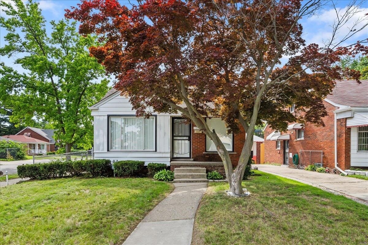 19953 Regent Drive – photo 1