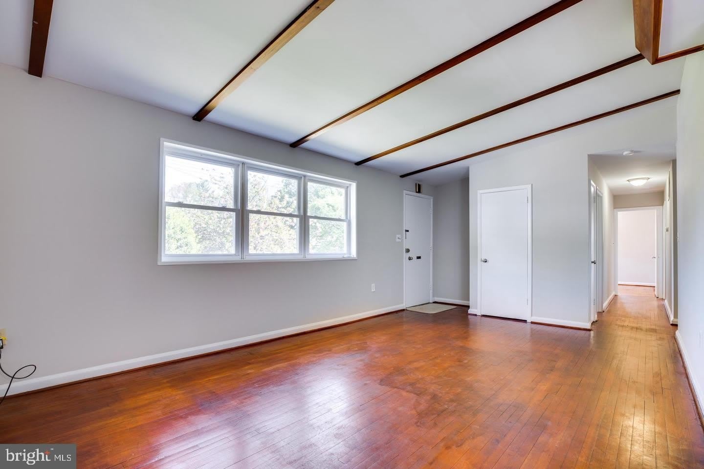 502 N Mansfield Street N – photo 3