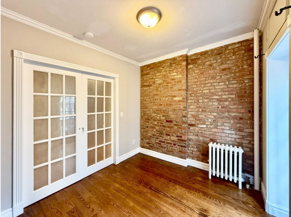 388 E 10th St – photo 2