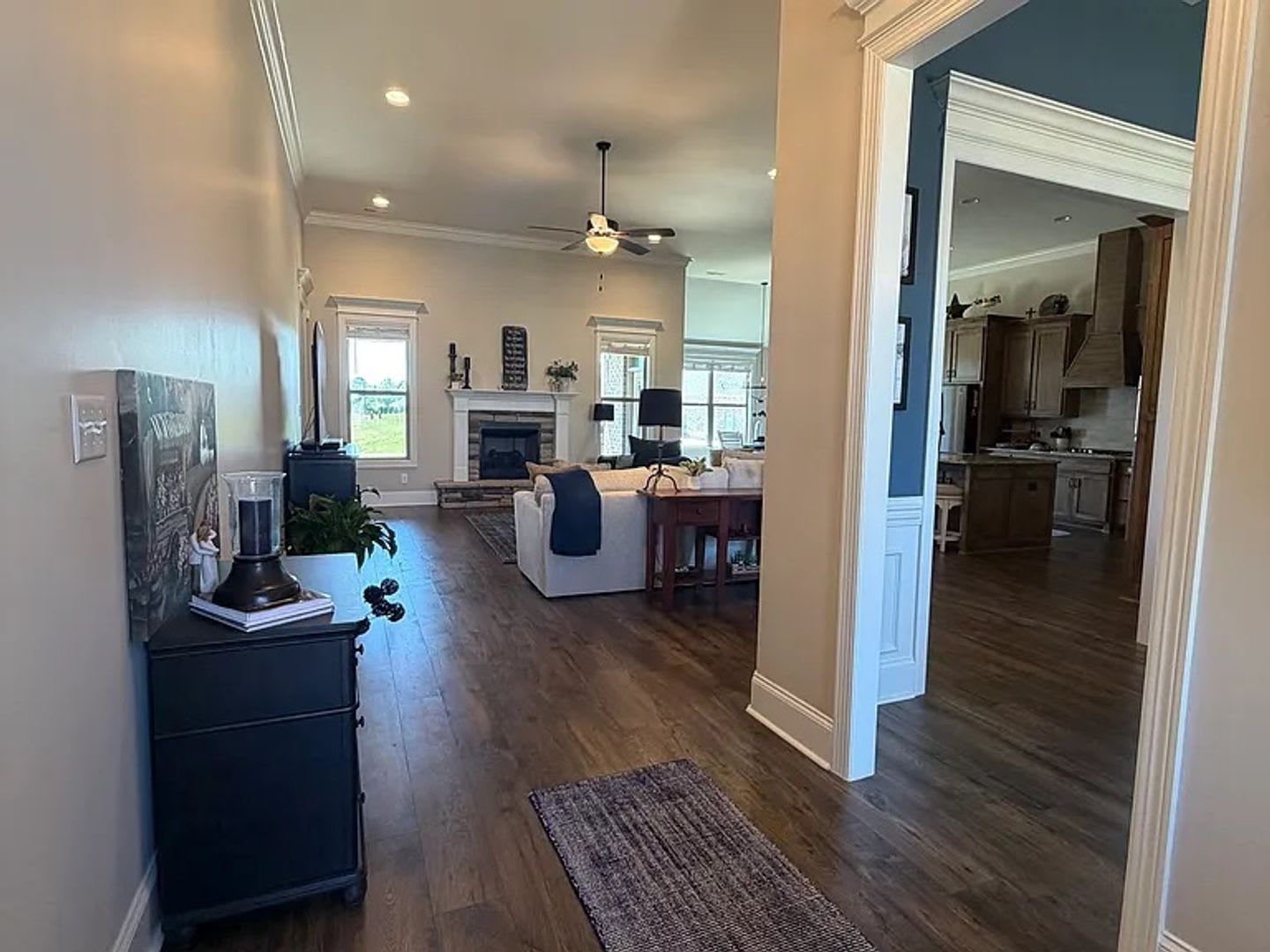 Welcome Home To Your Dream Retreat In The Stunning Highland Ridge Community – photo 4