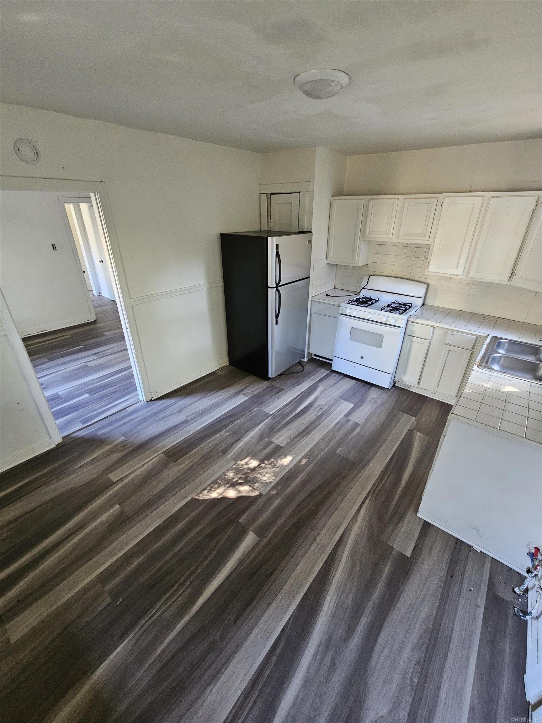 2804 Lincoln Avenue – photo 5
