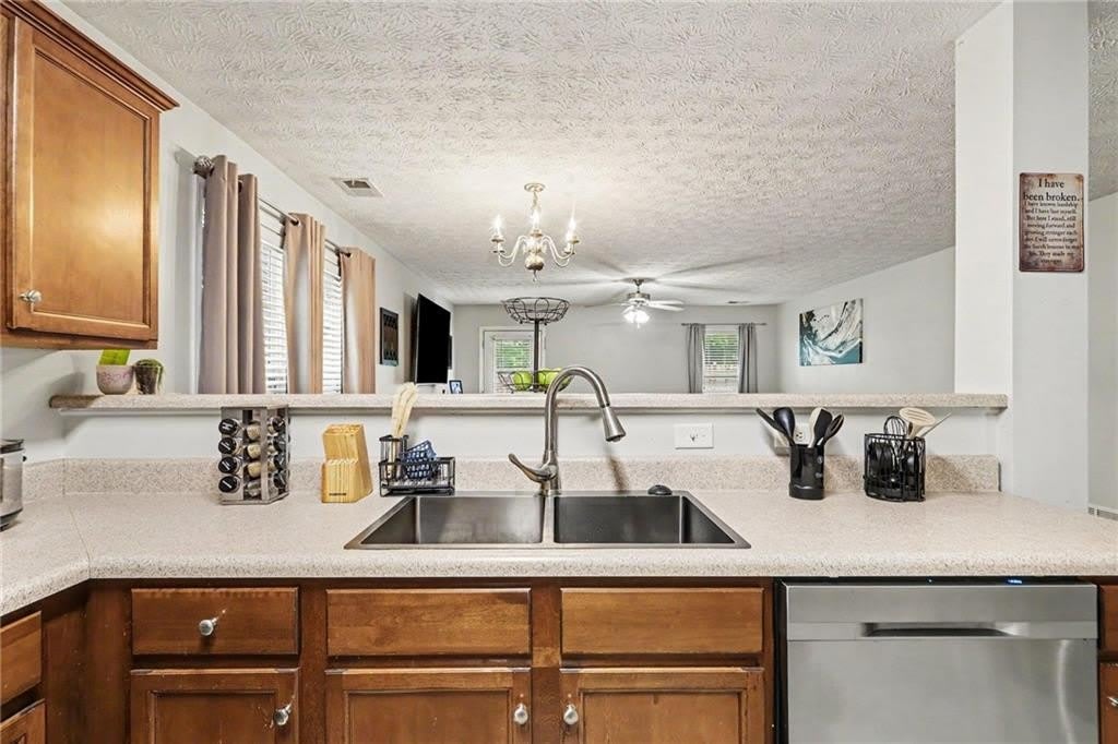 413 Erin Ct – photo 5