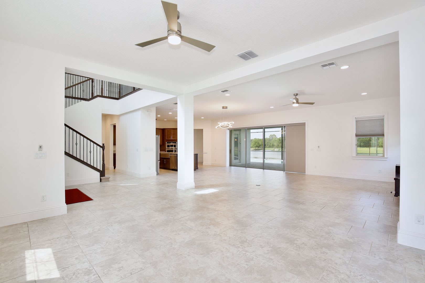 Stunning 4/5 Executive Pool Home in the Guard-Gated Golf Course Community of Eagle Creek – photo 4