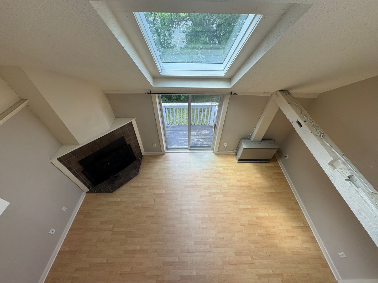 2 bedroom with loft in downtown Quechee – photo 4