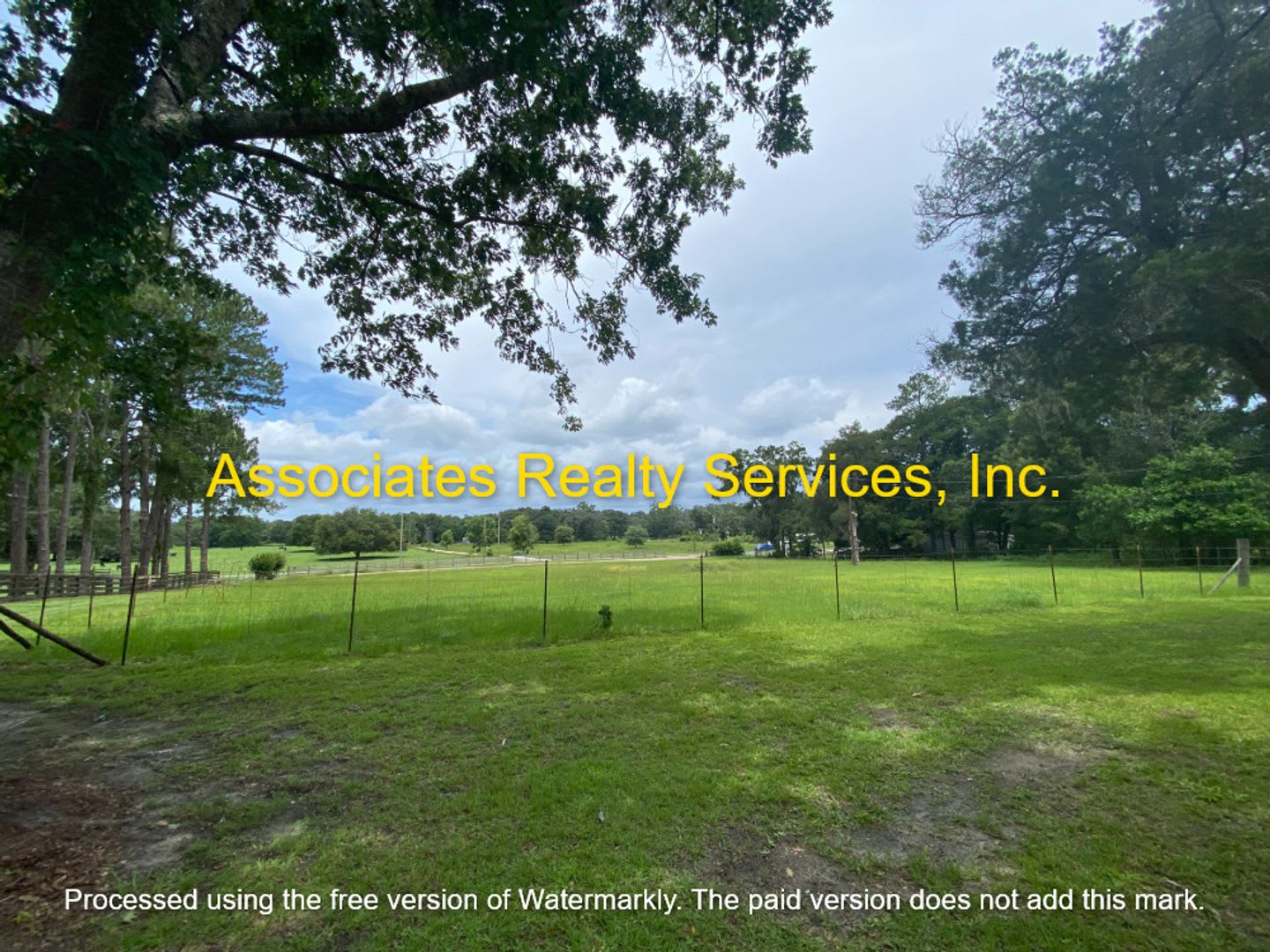 Rare find! 4 bed/3 bath House in Newberry, FL on one acre – photo 4