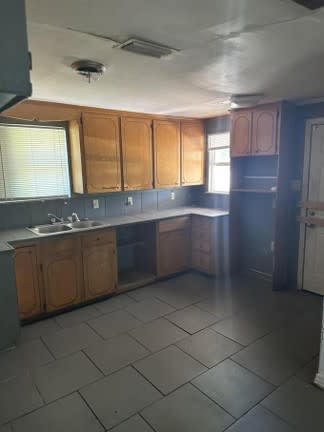 1109 West Long 17th Street – photo 4