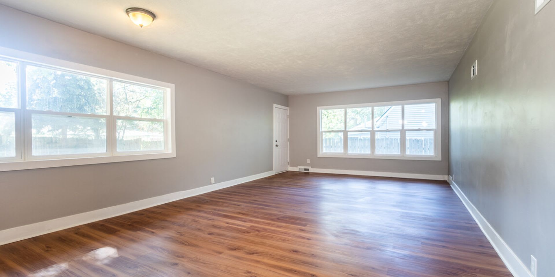 2BD/1BA Single Family Home won't be available for long! – photo 3
