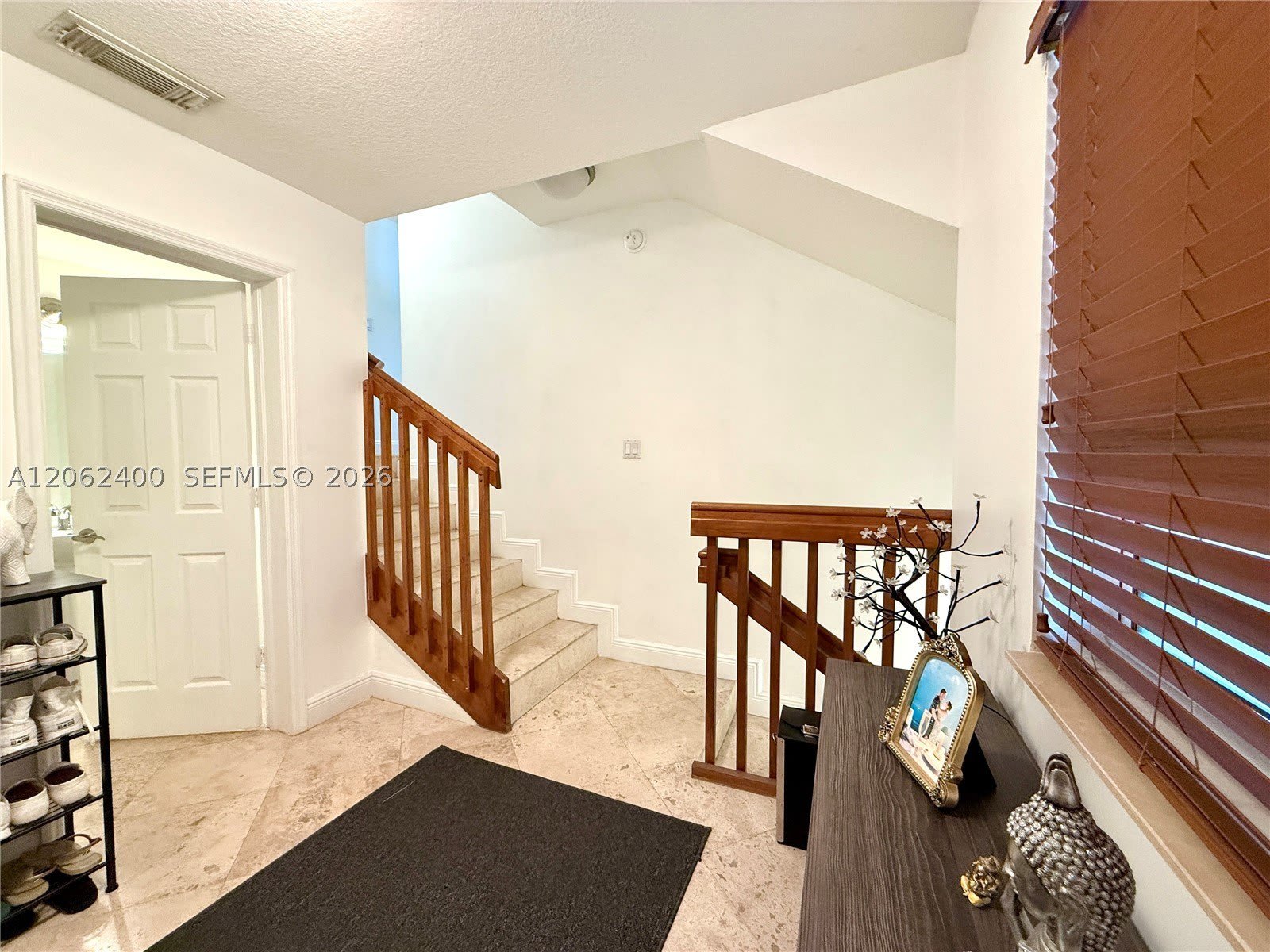 1033 SW 9th Ct – photo 2