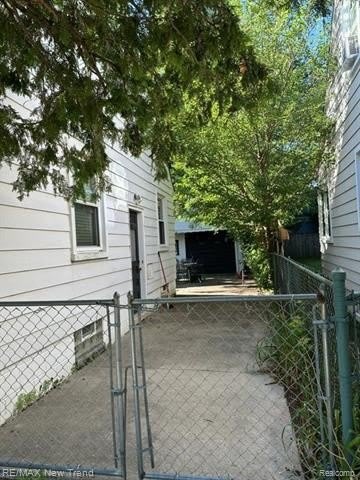 576 Bennaville Avenue – photo 2