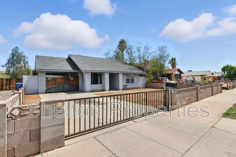 345 N 15th St – photo 3