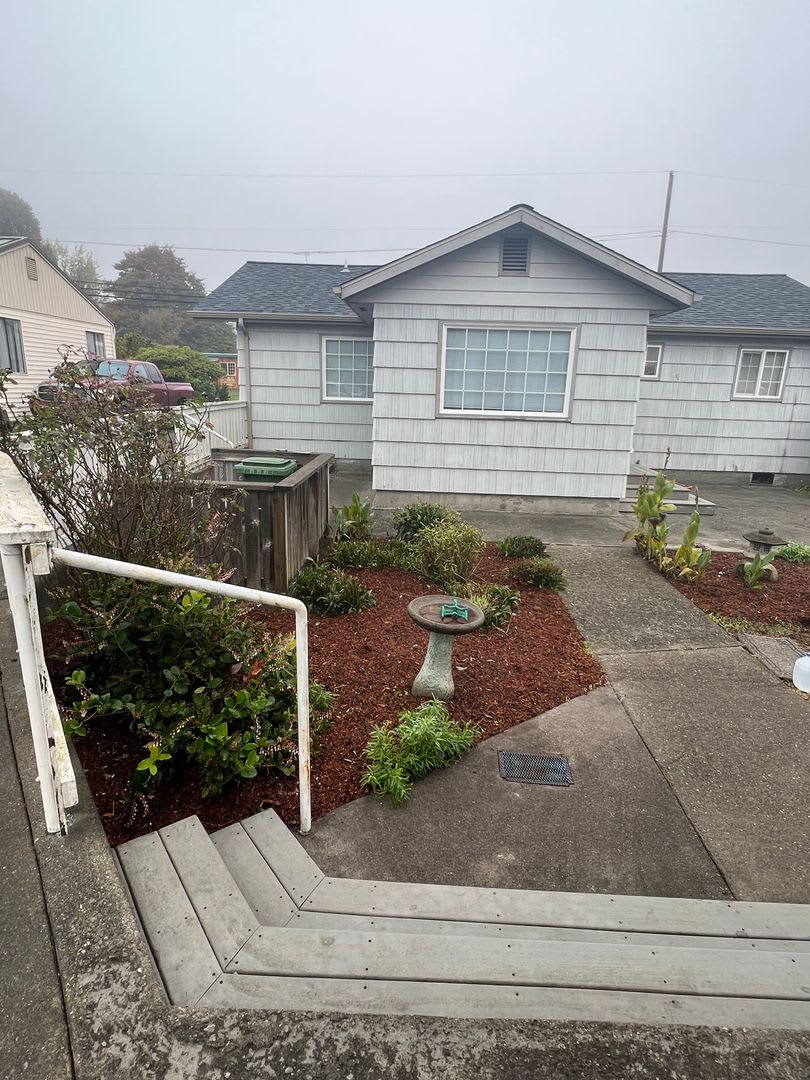 Bright & Spacious 3-Bedroom North Bend Home with Sunroom – photo 3