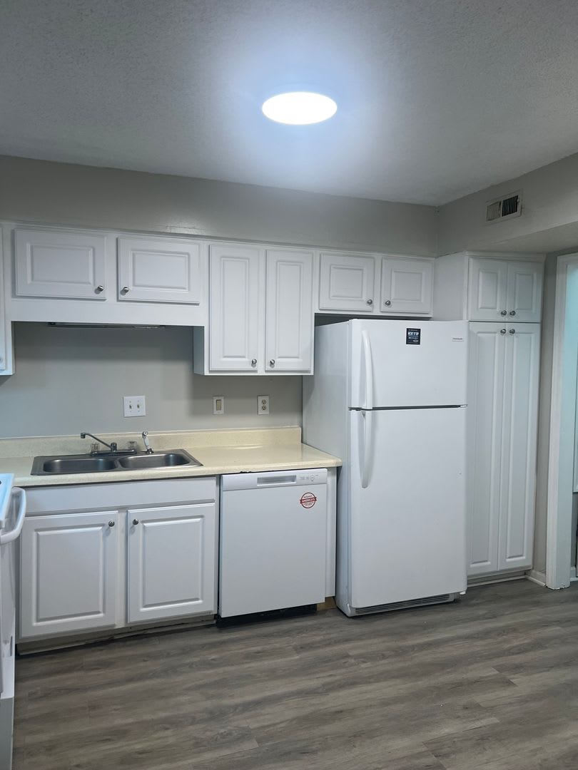 Spacious 3 Bedroom Townhome – photo 5