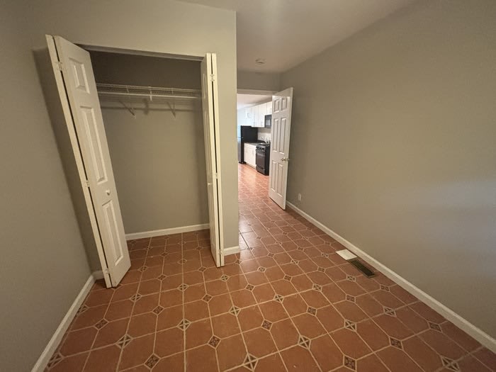 1099 Hollins Street – photo 4