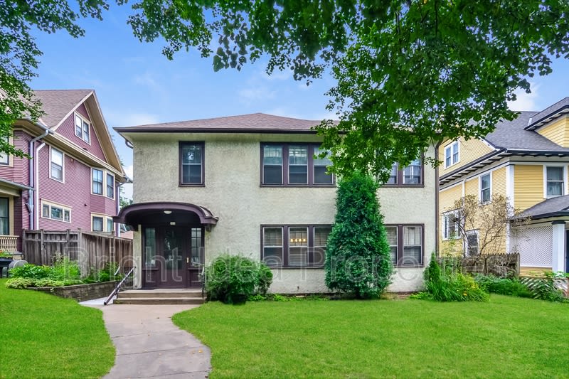 969 Saint Clair Avenue 1 – photo 3