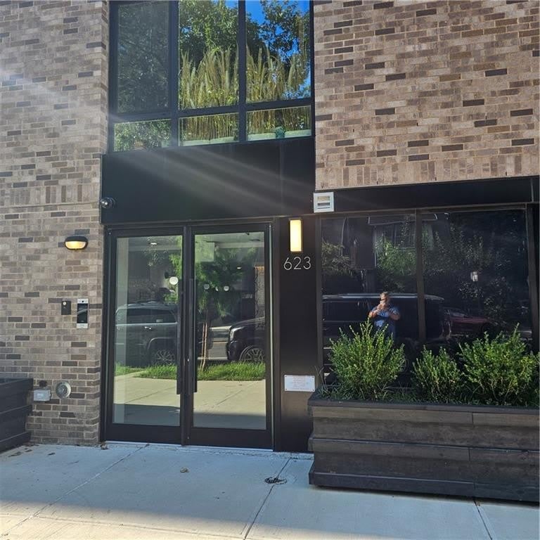 623 Avenue H – photo 2