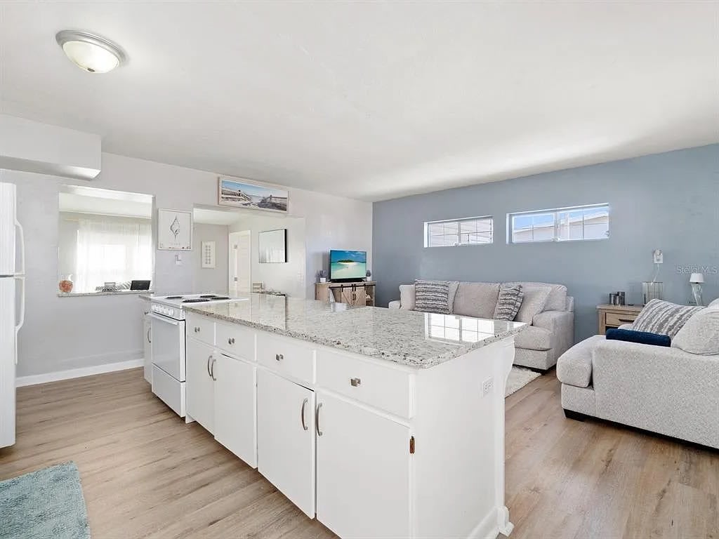 21923 Cellini Avenue – photo 3