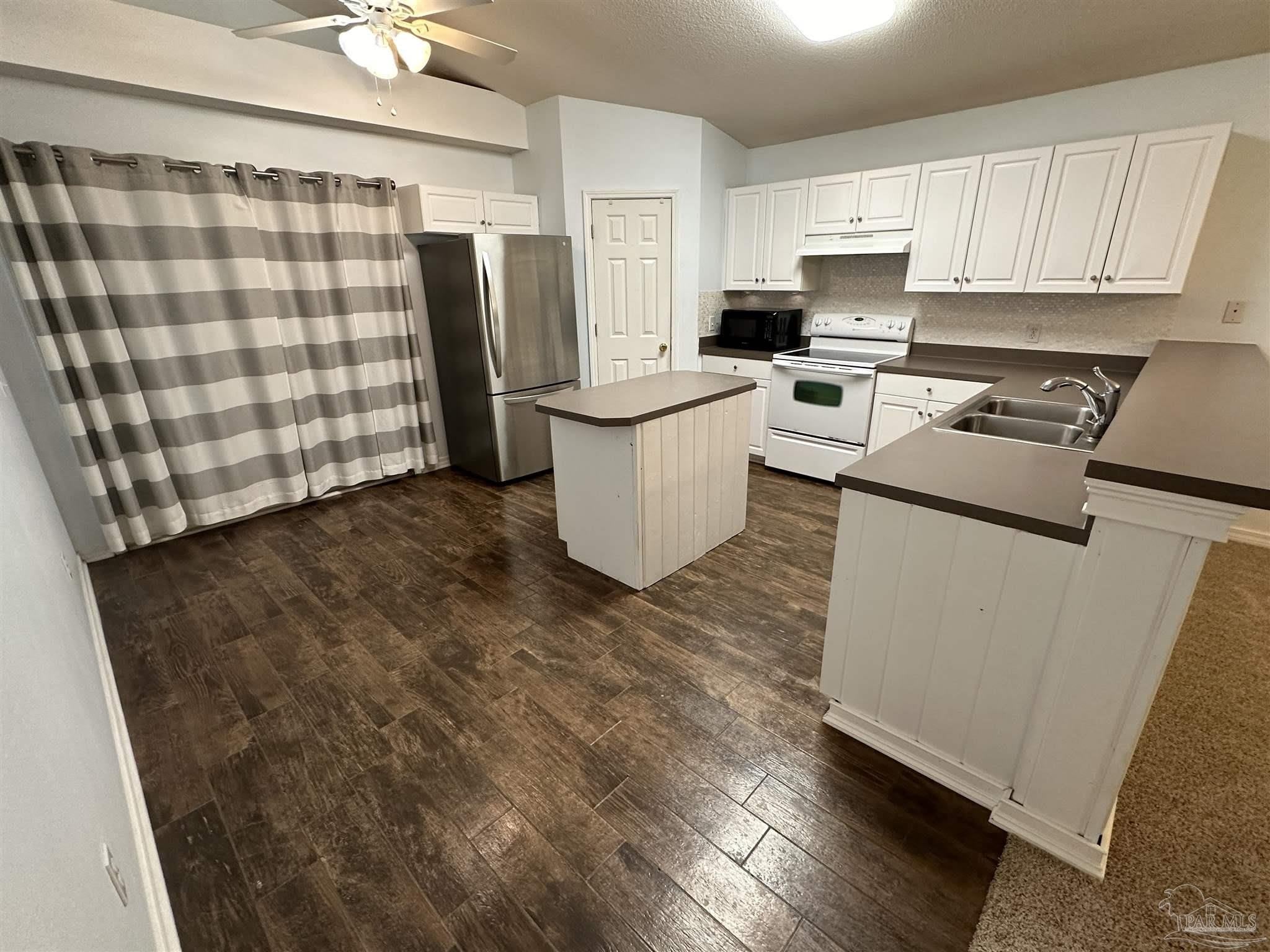 317 Mizzen Ln – photo 4