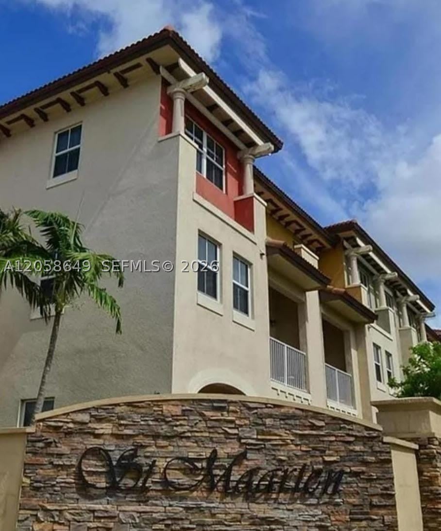 8930 Nw 97Th Ave – photo 1