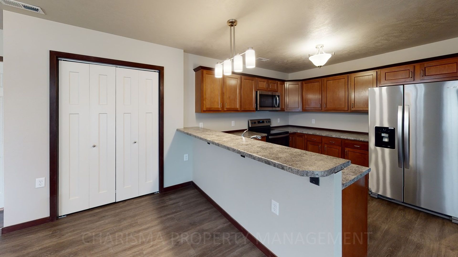 2 BEDROOM, 1 BATH TOWN HOME, INDIVIDUAL ENTRANCE, ATTACHED GARAGE, PET FRIENDLY, NEWER DEVELOPMENT – photo 5