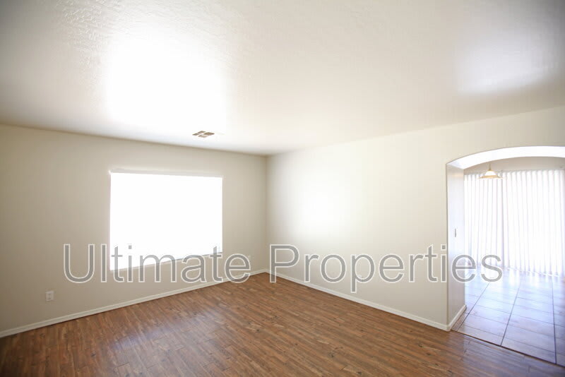 12203 W Windrose Dr – photo 3