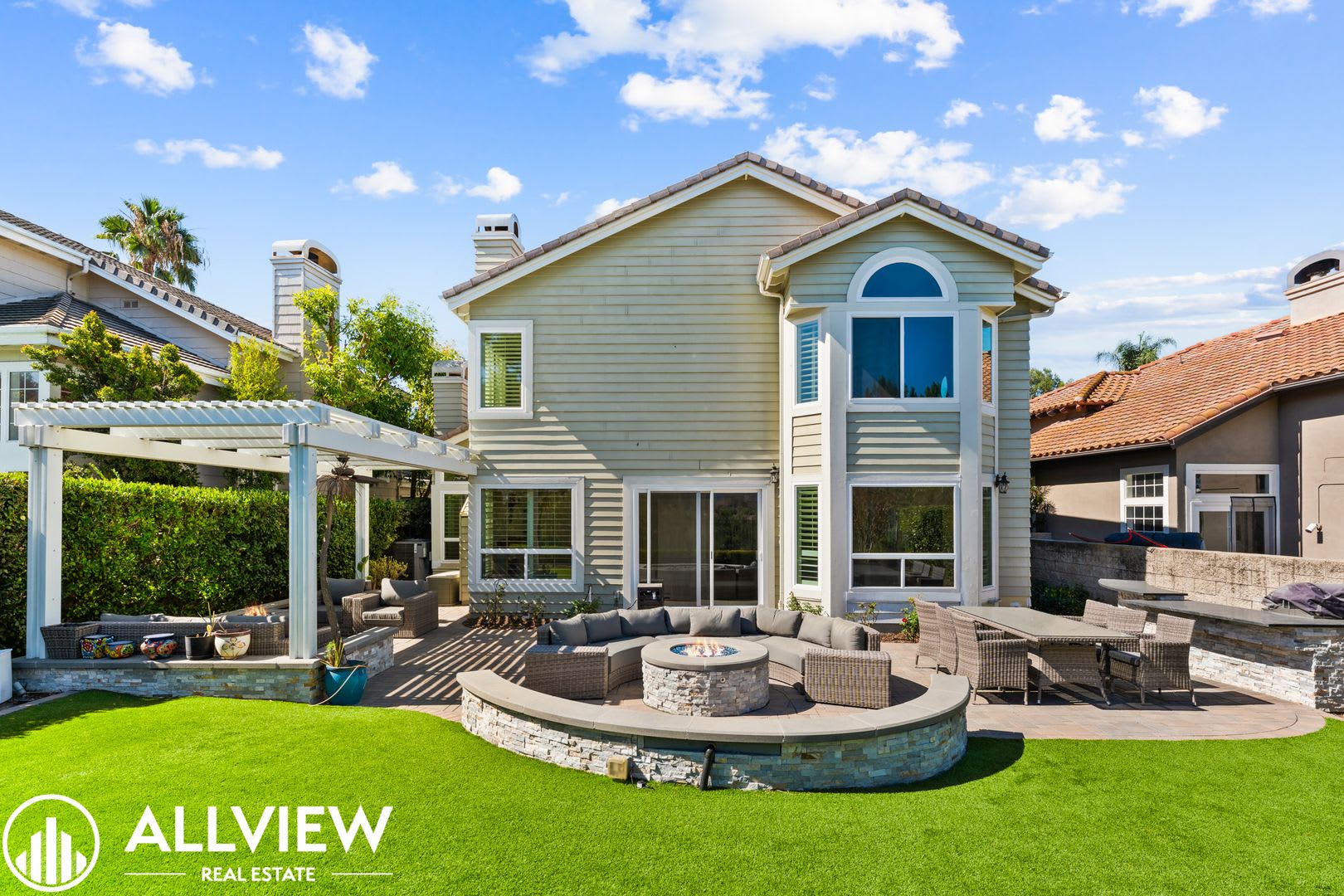 Luxury Living in the Prestigious Guard-Gated Community of Dove Canyon – photo 2