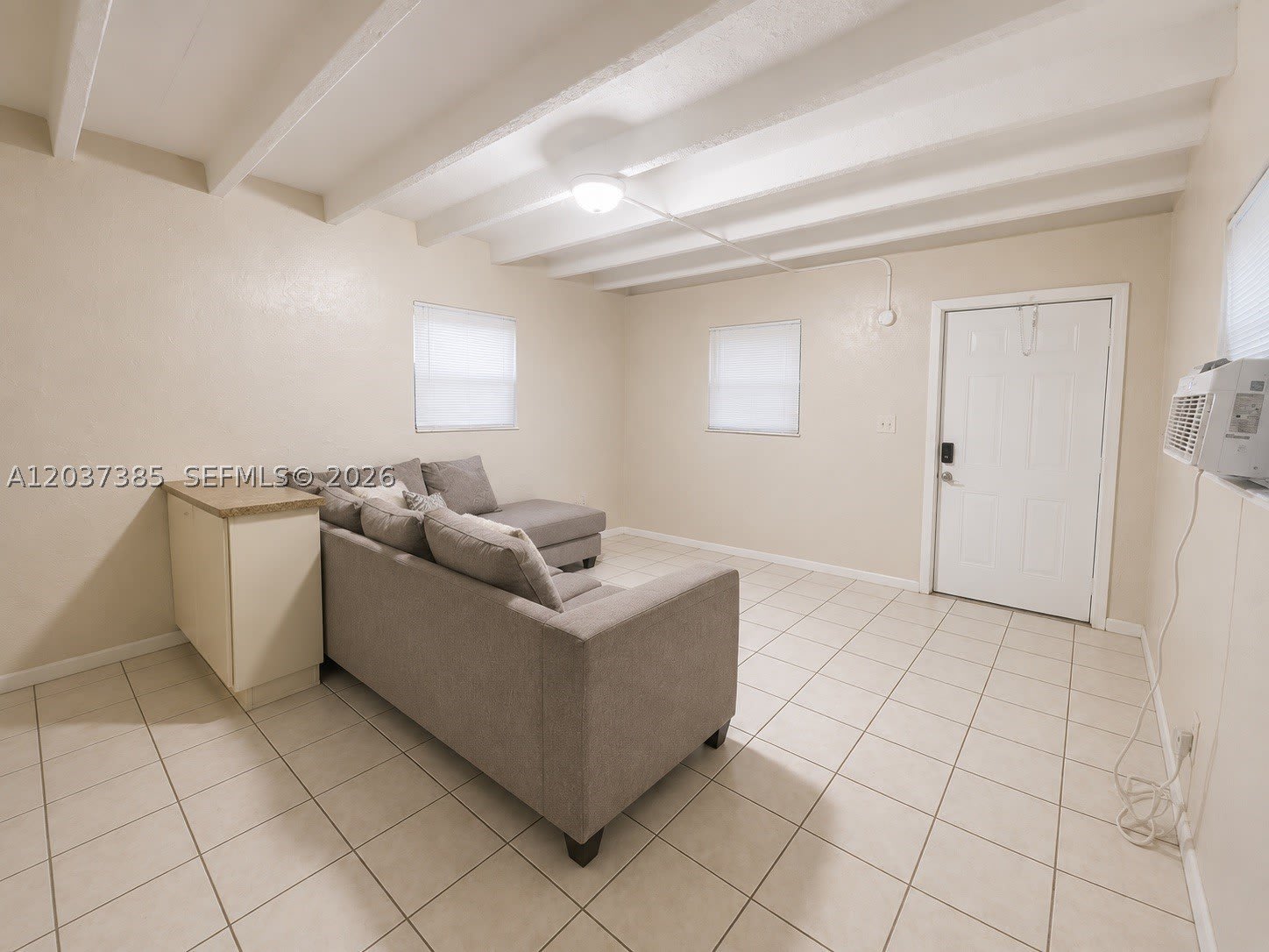614 SW 10th Ave – photo 4