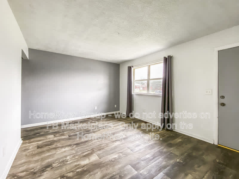 4344 Parallel Pkwy – photo 3