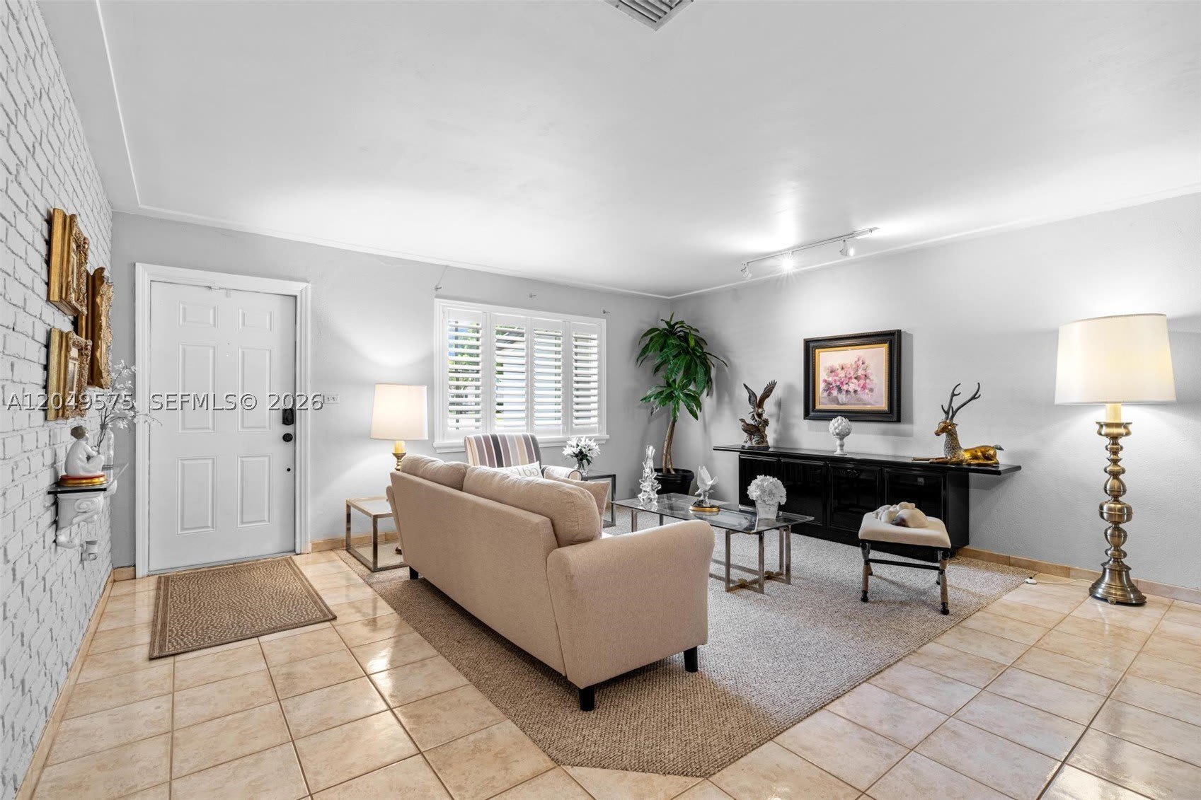 9075 SW 48th Ter – photo 5